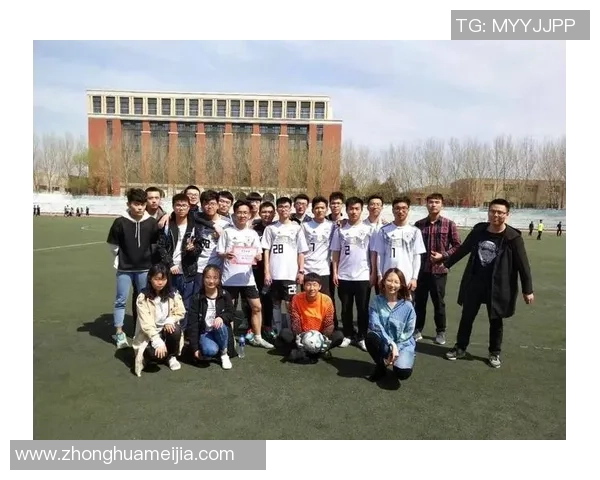 足球明星激情舞动庆祝瞬间展现魅力与团队精神的完美结合